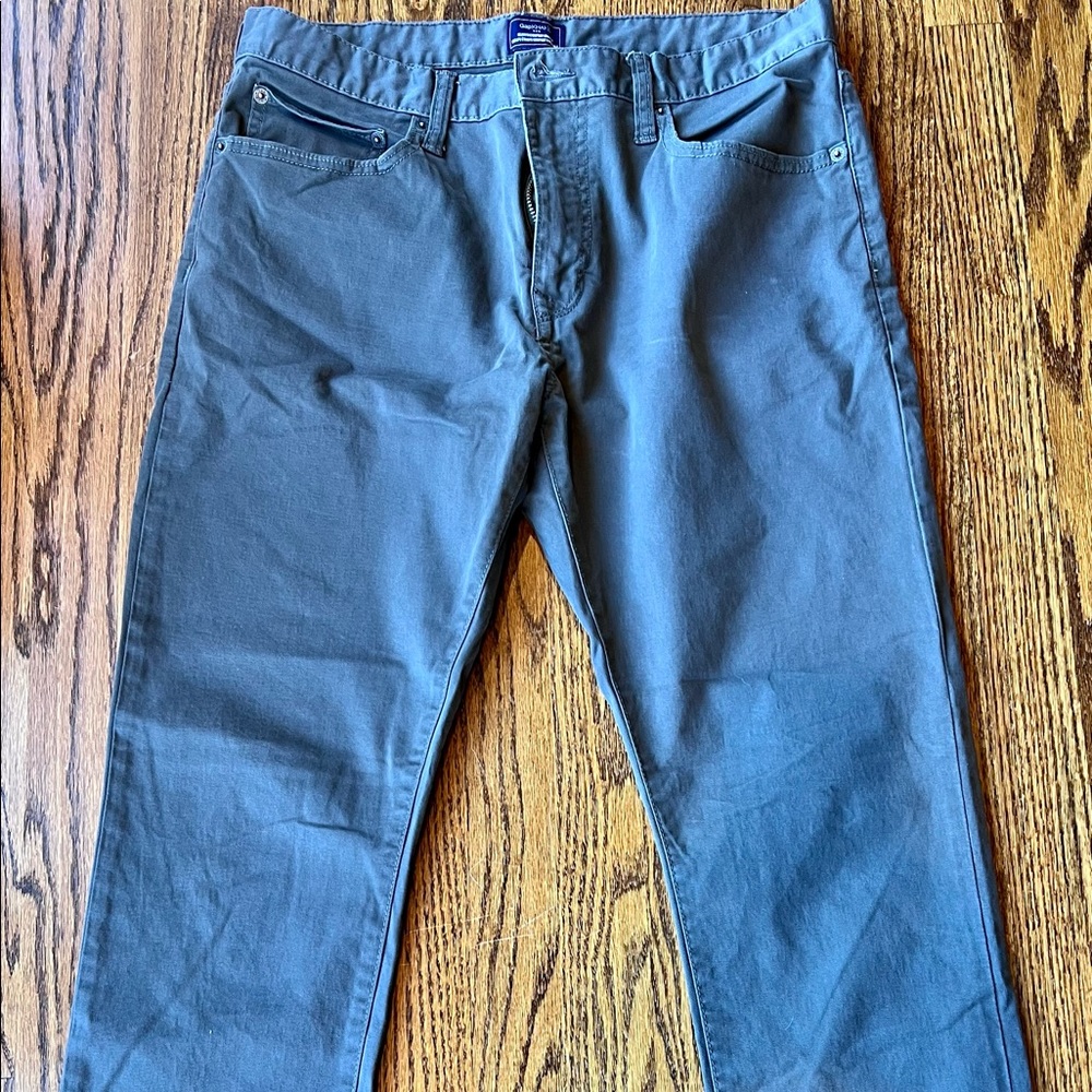 Gap slim fit comfort stretch khakis